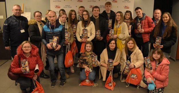 Policjanci szkolą wolontariuszy, którzy będą kwestować podczas 32. Finału Wielkiej Orkiestry Świątecznej Pomocy