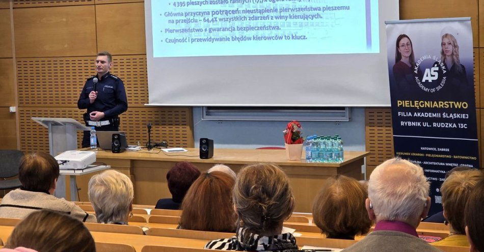 zdjęcie: Pokolenia na zielonym Jak bezpiecznie przejść przez życie / fot. KMP w Rybniku