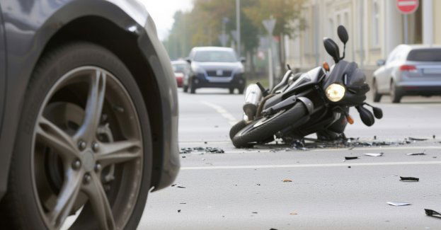 Na dk 60 w pow. grójeckim wypadek z udziałem policjanta