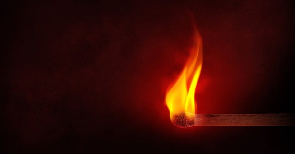 zdjęcie: Judosz zginął w płomieniach, a wraz nim całe zło ze Skoczowa / pixabay/1363003