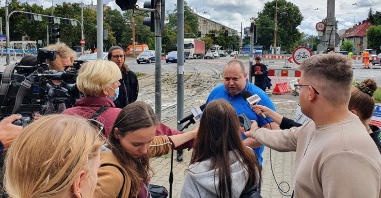 zdjęcie: TORYwolucja przed terminem. MPK zabiera się za plac Jana Pawła II / fot. nadesłane