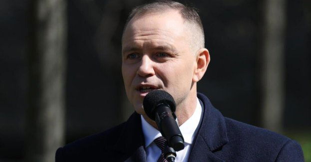 Sondaż dla „WP”: ponad połowa Polaków oczekuje od prezydenta formalnego odebrania ślubowania od 4 sędziów TK