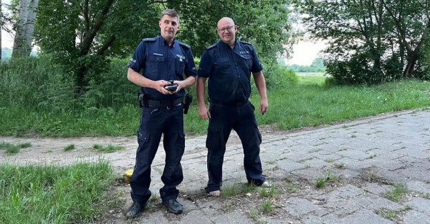 Dzielnicowi uratowali tonącego w Wiśle mężczyznę