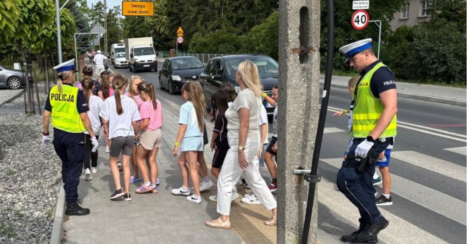 zdjęcie: Spotkania z Policją - bezpieczne plany najmłodszych na lato / fot. KPP Opole Lubelskie