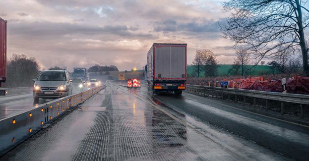 Po wypadku ciężarówki koło Poznania zablokowana S11 w kierunku Wrocławia