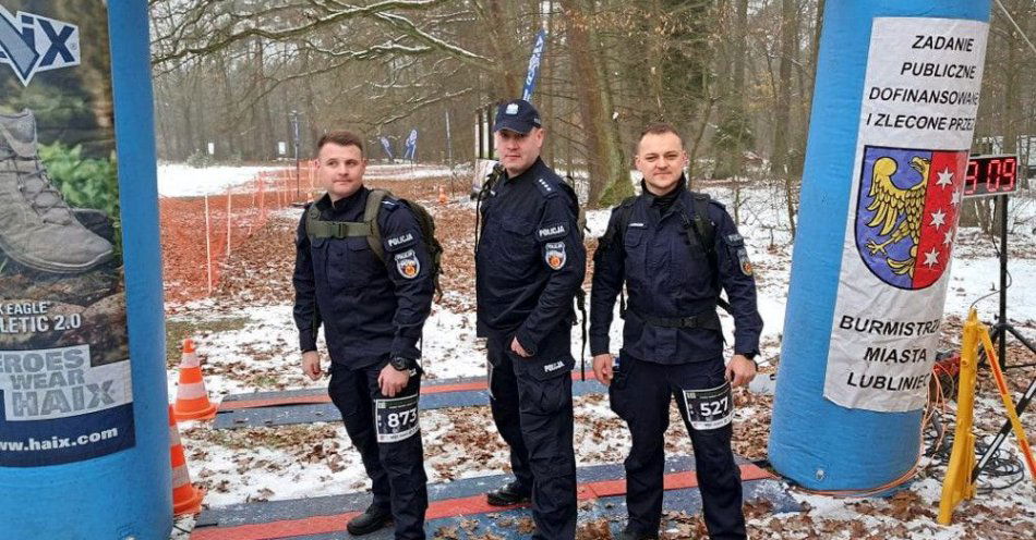 zdjęcie: Trzej policjanci metra ukończyli Maraton Komandosa / fot. KP Metra Warszawskiego Maraton Komandosa w Lublińcu