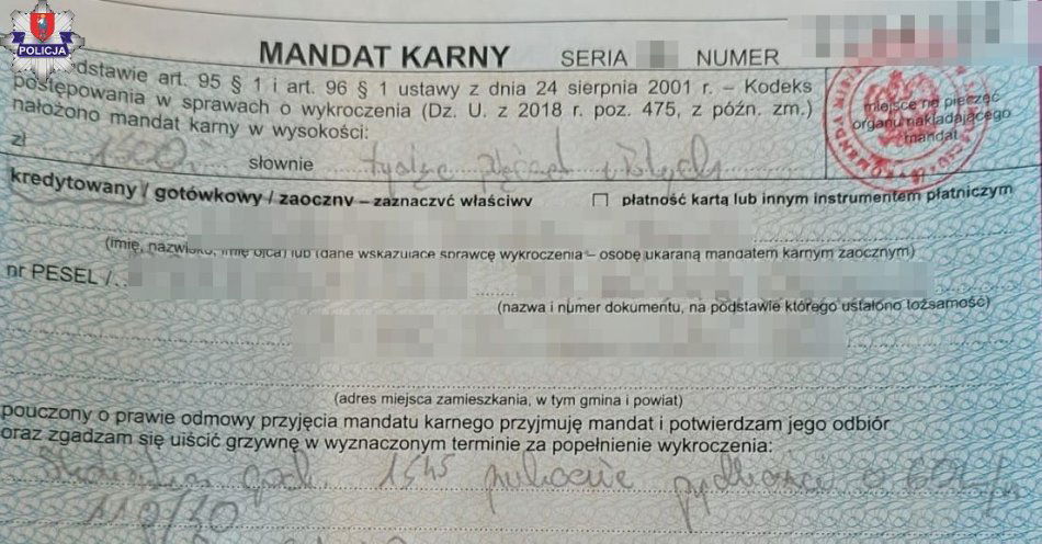 zdjęcie: 35-latek znacznie przekroczył dopuszczalną w terenie zabudowanym prędkość. Otrzymał mandat i stracił uprawnienia. / fot. KMP Zamość