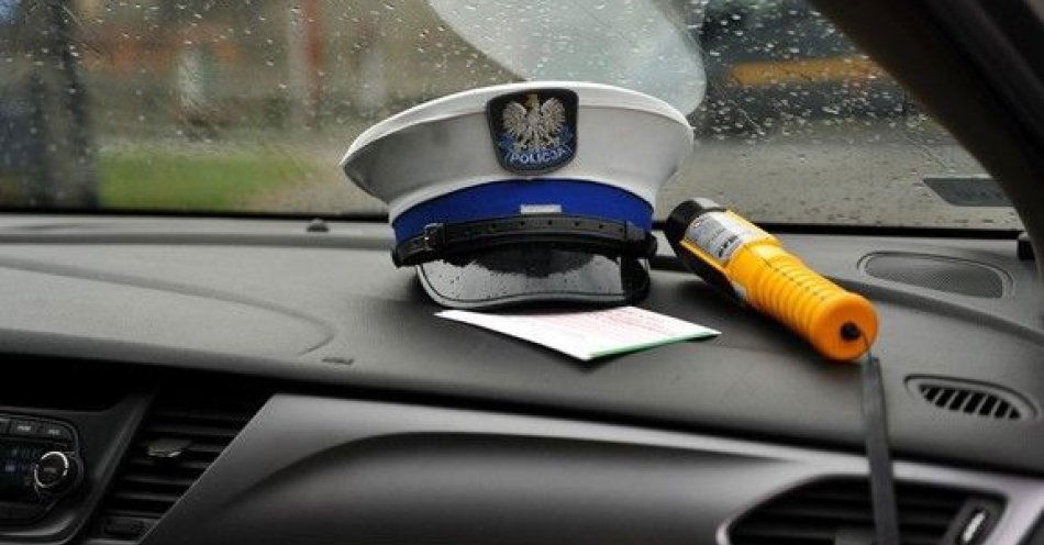 zdjęcie: Nietrzeźwa kierująca spowodowała kolizję na Ślesińskiej / fot. KMP w Koninie