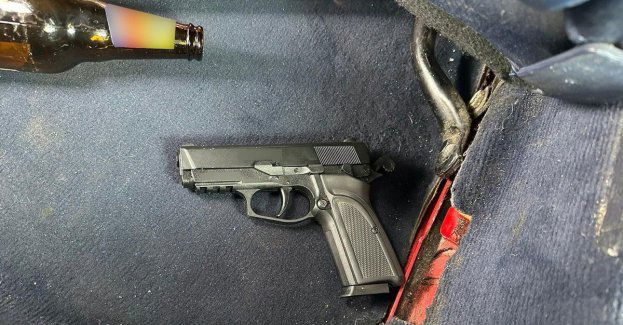 Tymczasowy areszt za groźby karalne. W trakcie zatrzymania 21-latek miał przy sobie noże oraz broń gazową