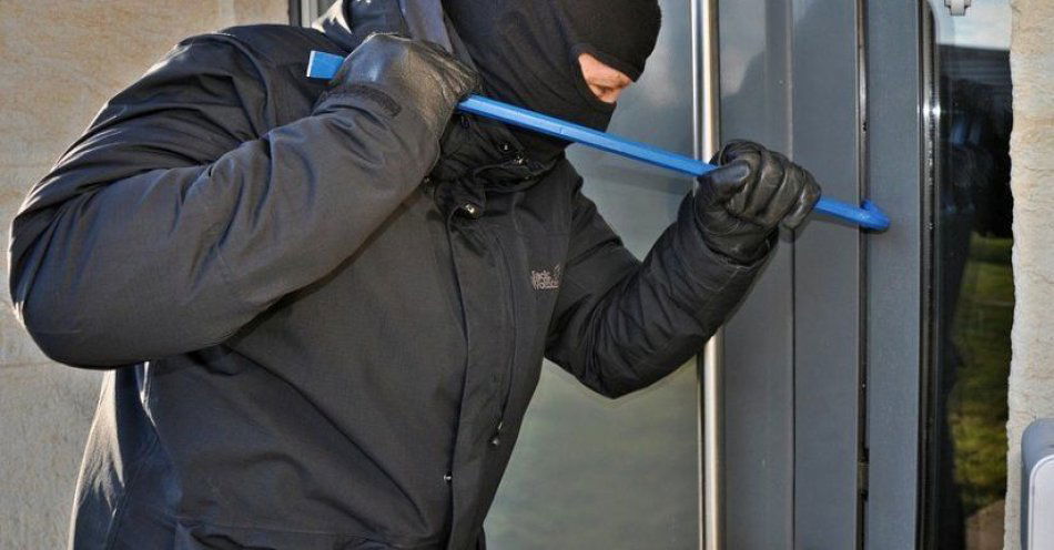 zdjęcie: Włamania w Zabrzu Złodzieje atakują po zmroku / fot. KMP w Zabrzu