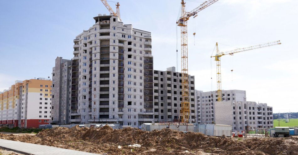 zdjęcie: W pierwszym kwartale 2025 r. spadek liczby mieszkań oddanych do użytkowania / v9512284