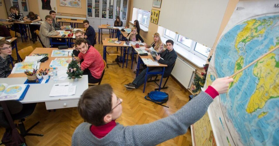 zdjęcie: MEN chce, by nauczyciel był funkcjonariuszem publicznym; prezes ZNP sceptyczny / fot. PAP