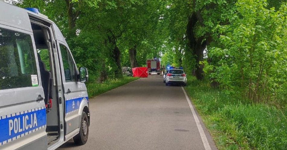 zdjęcie: Tragiczny wypadek na trasie Barczewo-Mokiny / fot. KMP w Olsztynie