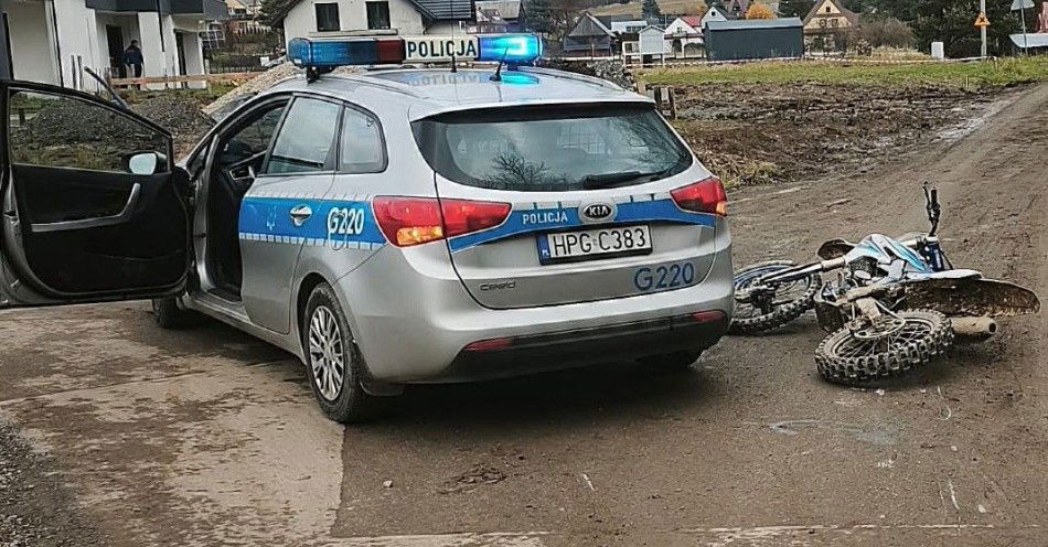 zdjęcie: Ucieczka motocyklistów bez tablic zakończona zatrzymaniem / fot. KMP w Nowym Targu