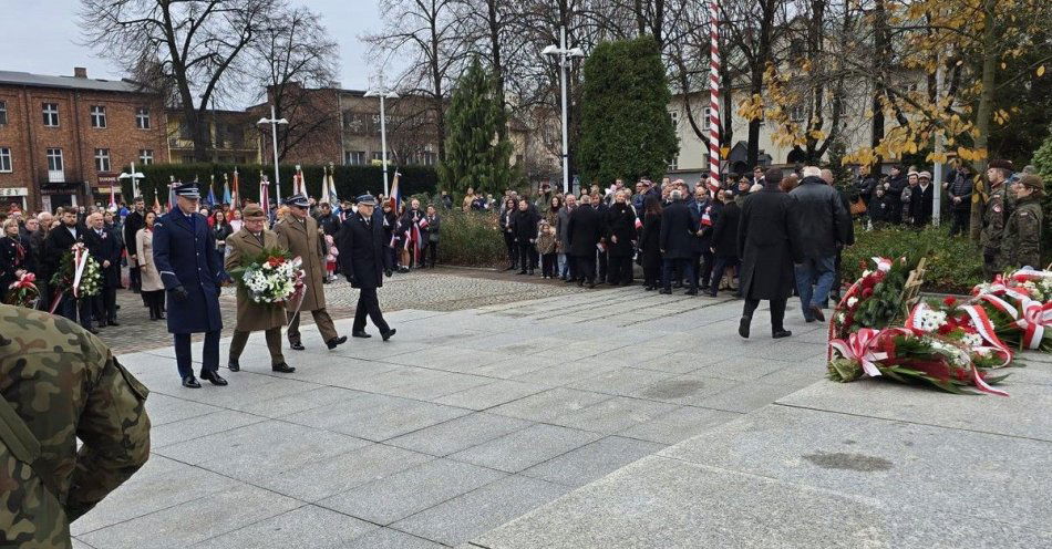 zdjęcie: Oświęcim uczcił 107. rocznicę odzyskania niepodległości / fot. KMP w Oświęcimiu