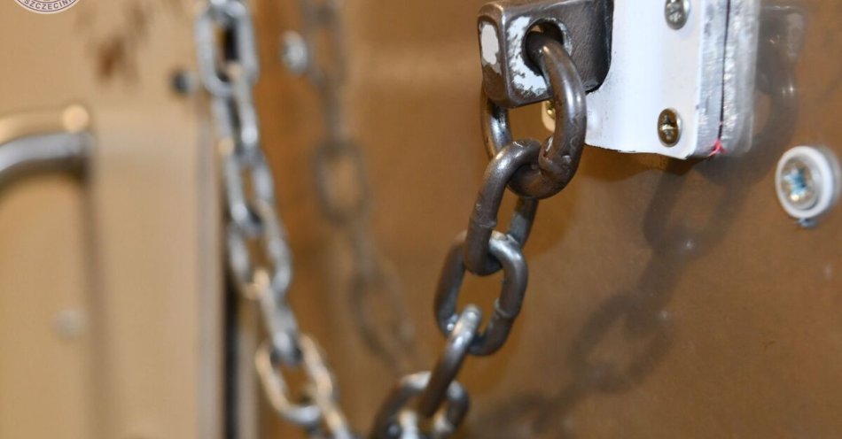 zdjęcie: Poszukiwany trzema nakazami doprowadzenia zatrzymany / fot. KPP w Szczecinku