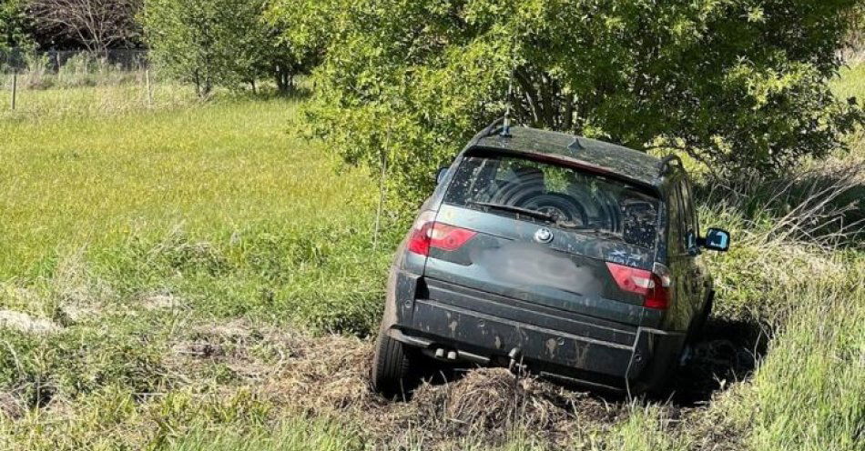 zdjęcie: Odpowie za kradzież samochodu, kolizję i jazdę na zakazie / fot. KPP Augustów