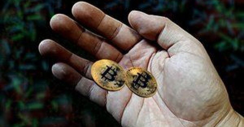 zdjęcie: Stracił 15 000 zł podczas inwestowania w kryptowaluty / fot. KPP Ryki