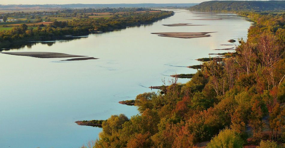 zdjęcie: Wisła nie jest zagrożona po pożarze w Siemianowicach / pixabay/4516505