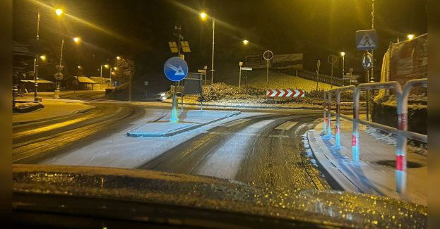 Zimowy pierwszy śnieg pod Tatrami. 3 kolizje rano