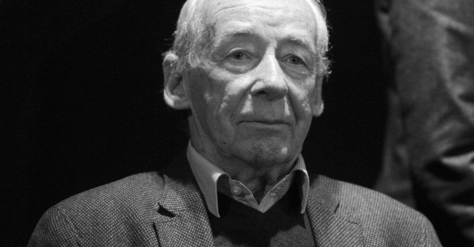 zdjęcie: Zmarł historyk prof. Andrzej Paczkowski / Warszawa, 25.10 2018. Prof. dr hab. Andrzej Paczkowski podczas spotkania 