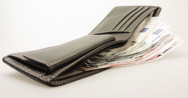 Uczciwa klientka oddała znaleziony portfel z 3 900 zł