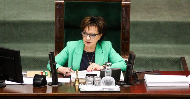 Sejm przyjął uchwałę wyrażającą sprzeciw wobec unijnego mechanizmu relokacji migrantów