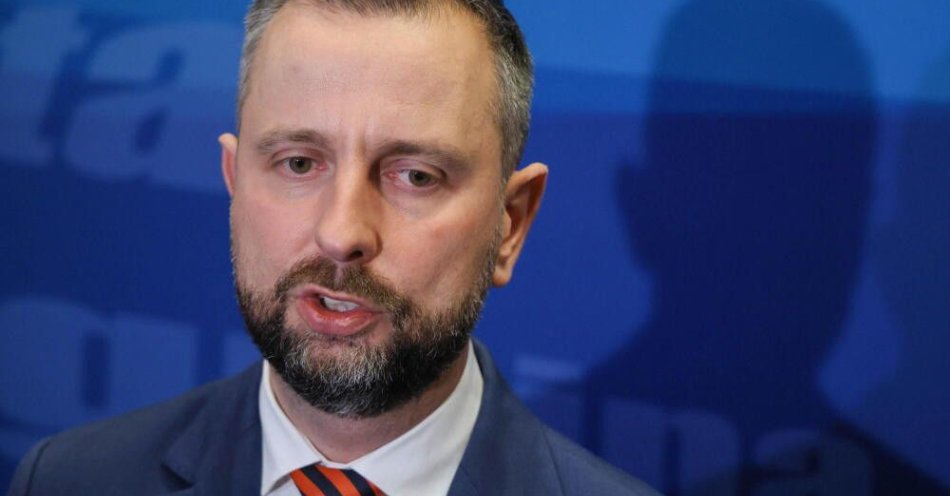 zdjęcie: Kosiniak-Kamysz: Rosja usuwa symbole będące dla niej wyrzutem sumienia / Jachranka, 19.11.2025. Wicepremier, szef MON Władysław Kosiniak-Kamysz podczas XXI Kongresu Gmin Wiejskich: „Silny samorząd - silna Polska. Przyszłość zaczyna się w gminach”, 19 bm. w Jachrance. (doro) PAP/Paweł Supernak