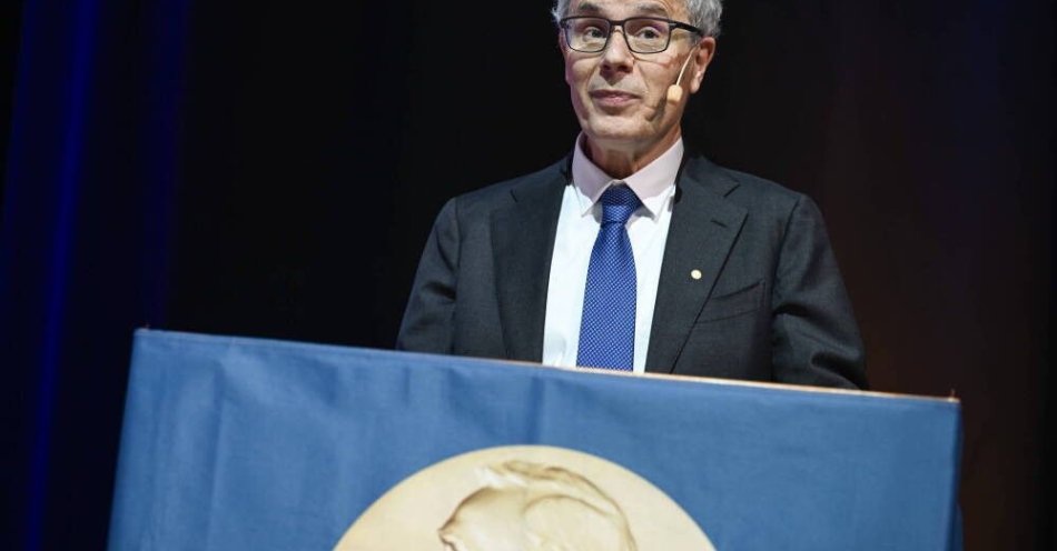 zdjęcie: Noblista prof. Victor Ambros stara się o polskie obywatelstwo / epa11762052 Zwycięzca Nobla z medycyny, Victor Ambros, bierze udział w tegorocznym wykładzie Nobla z medycyny w Instytucie Karolinska w Solnie, koło Sztokholmu, Szwecja, 7 grudnia 2024 r. Laureaci Nobla 2024 będą w Sztokholmie i Oslo od 6 do 12 grudnia. EPA/PONTUS LUNDAHL SWEDEN OUT Dostawca: PAP/EPA.