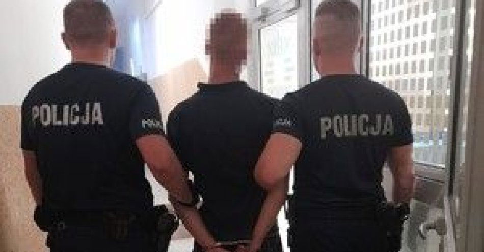 zdjęcie: Areszty dla sprawców rozboju na mieszkańcu powiatu ostrowskiego / fot. KPP w Ostrowi Mazowieckiej