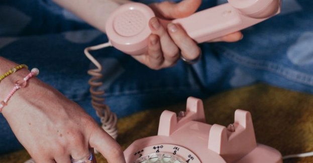 Zachowajmy ostrożność podczas rozmów telefonicznych