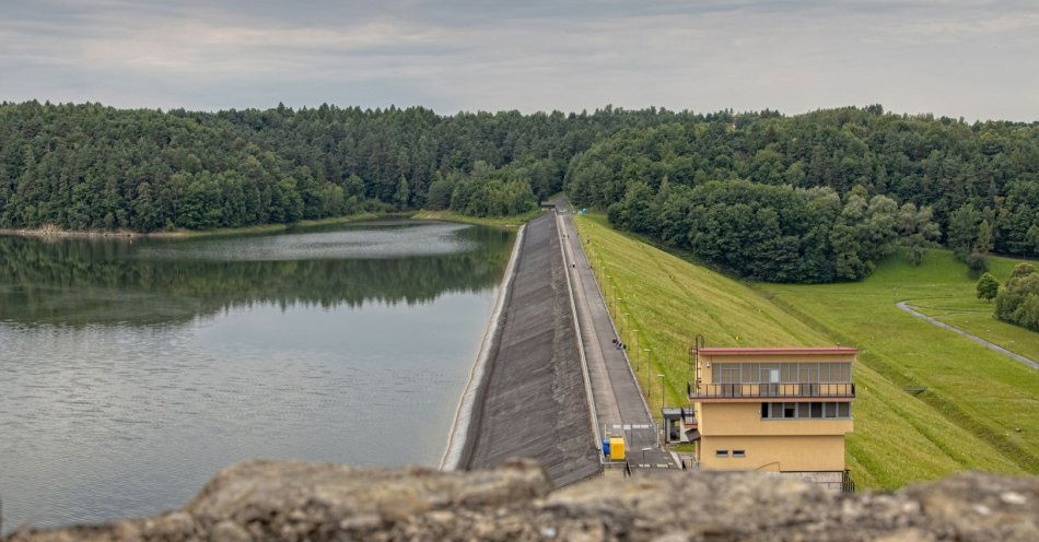 zdjęcie: Zbiornik Mietków jest nieuszkodzony; z tego kierunku nie ma zagrożenia (krótka3) / v22310631