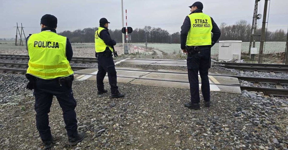 zdjęcie: Patrole Policji i Straży Ochrony Kolei wzmacniają bezpieczeństwo / fot. KPP Mogilno