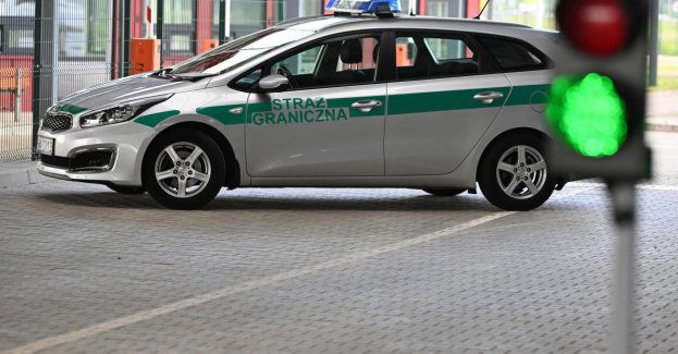 Akcja Straży Granicznej na autostradzie A4; zatrzymano 33 obcokrajowców