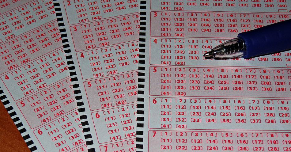 zdjęcie: Ukradł zdrapki Lotto, w więzieniu może spędzić 5 lat / pixabay/903328