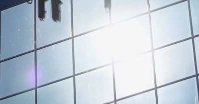 Fale upałów coraz większym wyzwaniem dla szkół. Budynki trzeba dostosować do cieplejszego klimatu