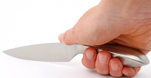 Nożownik oraz dwie zaatakowane przez niego osoby przewieziono do szpitala