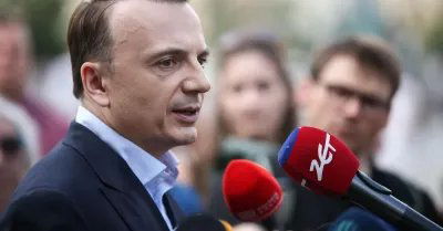 Kandydat na prezydenta Krakowa Łukasz Gibała: komisja odrzuci część podpisów z powodu błędu na karcie