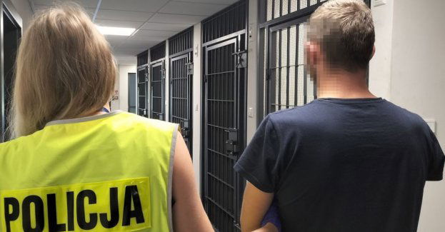 Płacili cudzymi kartami, przestępcze trio zatrzymane.