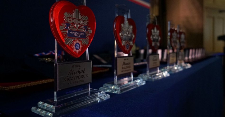 zdjęcie: Kryształowe Serca dla 80 policjantów w Kujawsko-Pomorskiem / fot. KPP w Żninie