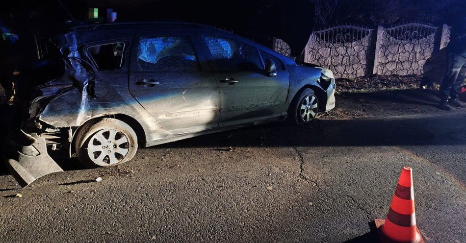 zdjęcie: Jechał mimo zakazu, wpadł do rowu. Policjanci udzielili pomocy / fot. KPP Środa Wielkopolska