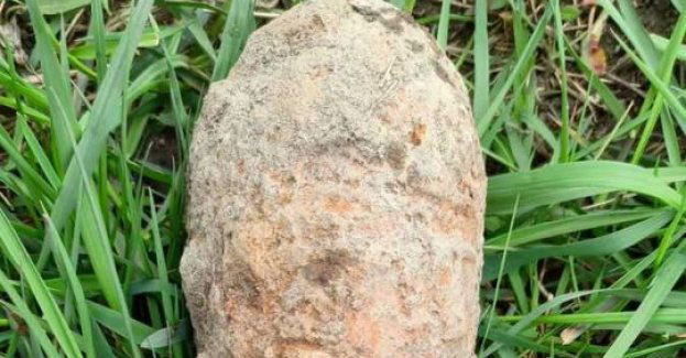 Policjanci zabezpieczyli pociski artyleryjskie i granat moździerzowy