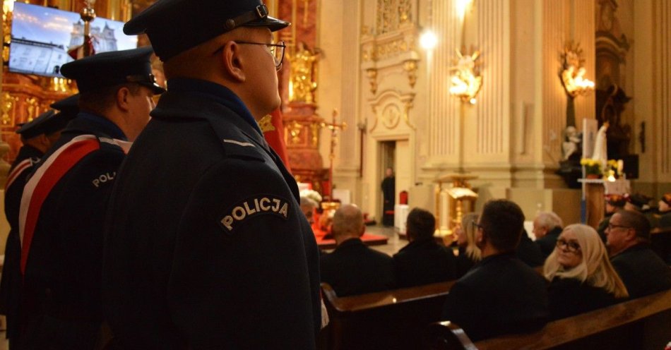 zdjęcie: Policjanci uczcili Święto Niepodległości w Krasnymstawie / fot. KPP Krasnystaw