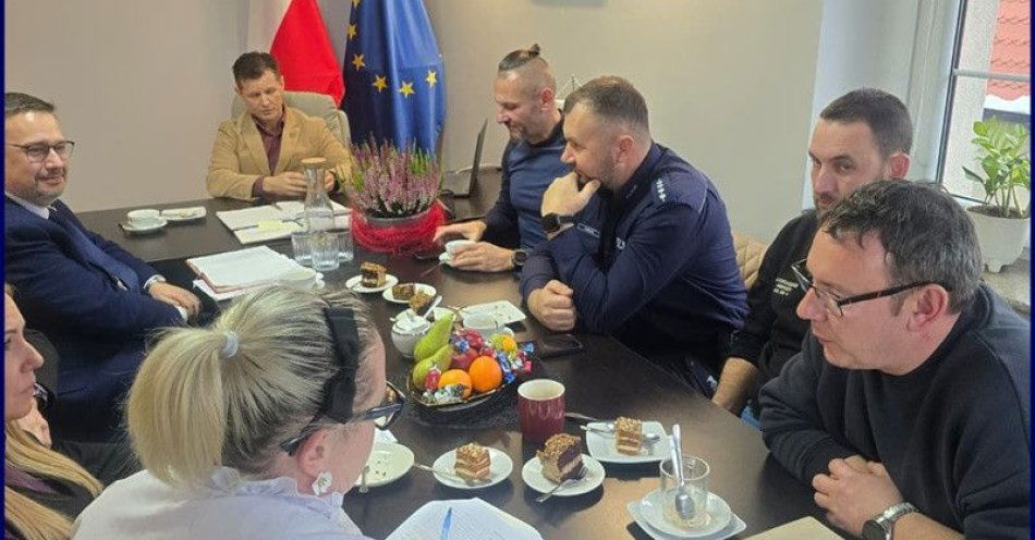 zdjęcie: Policja i samorząd razem dla bezpieczeństwa w Malczycach / fot. KPP w Środzie Śląskiej
