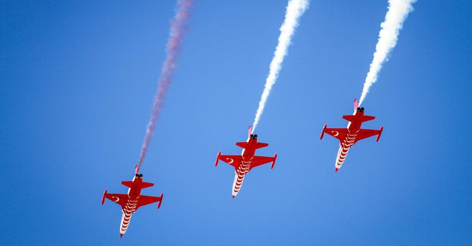 zdjęcie: Weekend z Mazury Airshow 2022 / pixabay/4139807