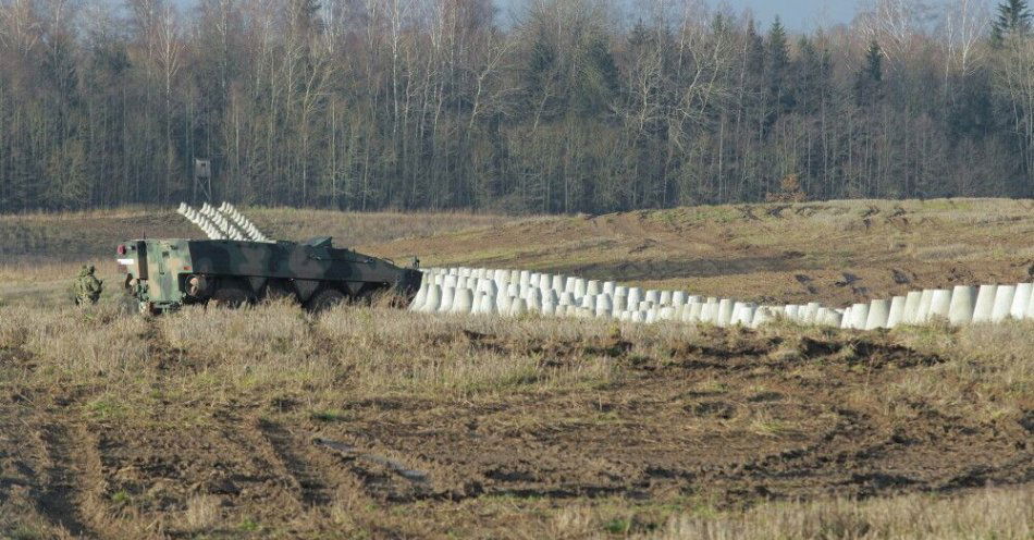 zdjęcie: W tym roku planowane jest pozyskanie kolejnych nieruchomości pod budowę Tarczy Wschód / fot. PAP