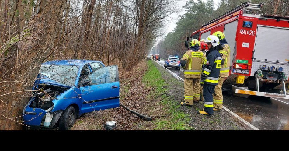 zdjęcie: Dwa wypadki w jednym dniu – 5-letnie dziecko i dwie osoby trafiły do szpitala. Apelujemy o ostrożną jazdę! / fot. KPP w Pajęcznie