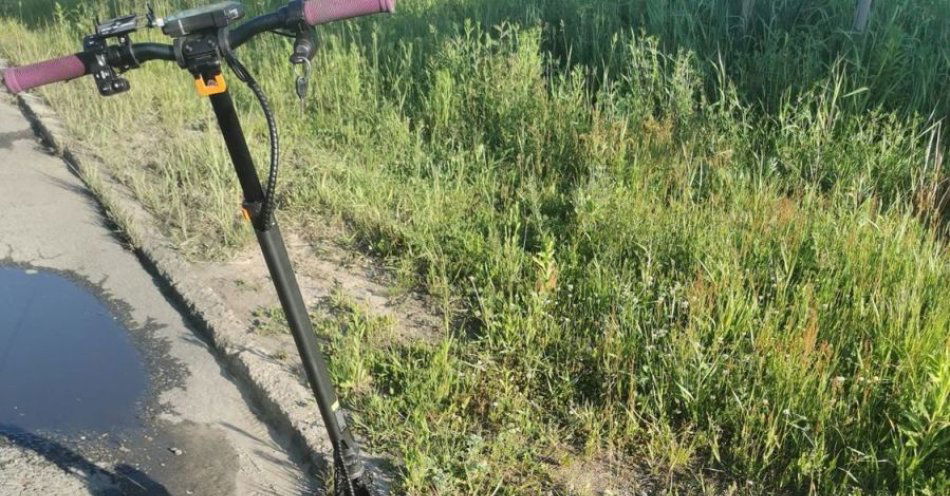 zdjęcie: Nastolatek bez uprawnień na hulajnodze elektrycznej / fot. KPP Starachowice