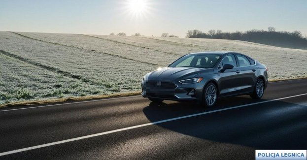 Poranki pełne pułapek - jak zadbać o bezpieczeństwo na drodze?