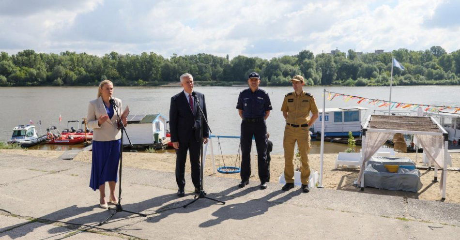 zdjęcie: Szefowie MSWiA i MEN zaapelowali o troskę o bezpieczeństwo w trakcie wakacji / fot. PAP